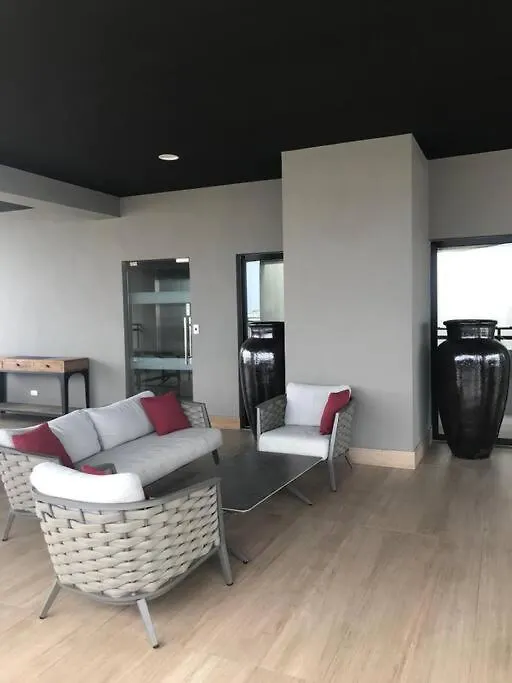 شقة سانتو دومينجو  في Paseo807 Hermoso Centrico Piscina Y Gimnasio 0*,  جمهورية الدومينيكان